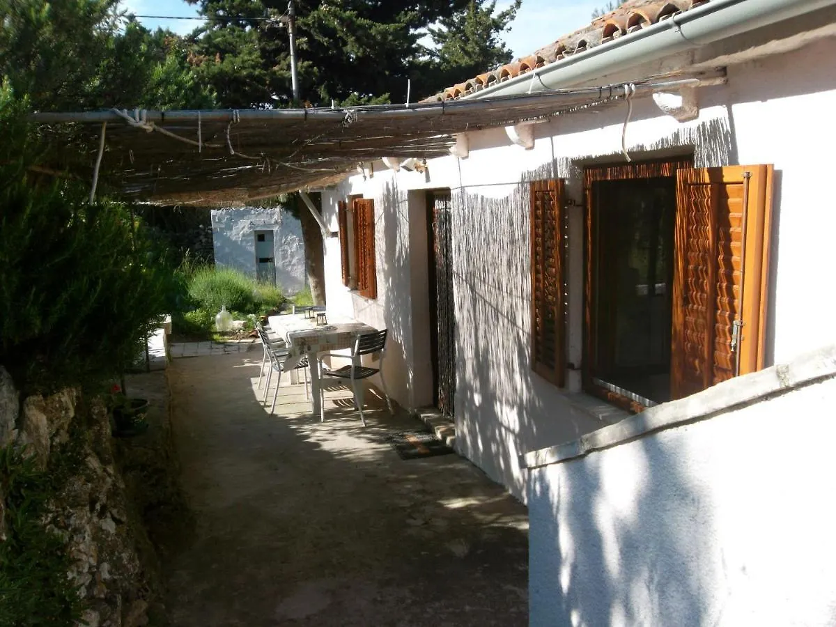 Apartment Damir Nerezine 0*,  Croatia